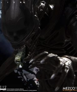 Mezco Toys ONE:12 Collective - Alien 27 Mezco Toys ONE:12 Collective - Alien