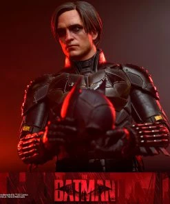 Pre-Orders Hot Toys Movie Masterpiece 1/6 Scale Figure - The Batman - Batman & Bat Signal