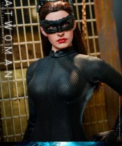 Hot Toys Movie Masterpiece 1/6 Scale Figure - Catwoman (The Dark Knight Trilogy) 21 Hot Toys Movie Masterpiece 1/6 Scale Figure - Catwoman (The Dark Knight Trilogy)
