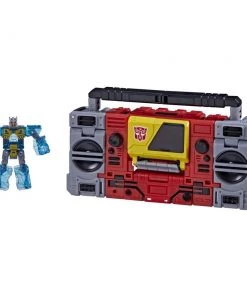 Hasbro Transformers: Legacy Voyager Autobot Blaster
