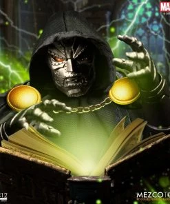 Mezco Toys ONE:12 Collective - Marvel Universe Doctor Doom